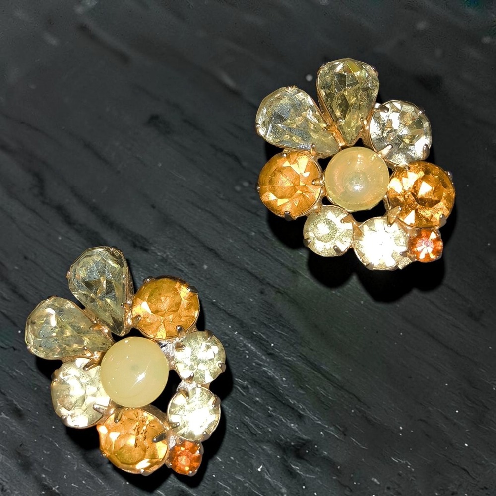 Vintage Weiss Rhinestone Clip Earrings 1950s Amber Citrine Champagne Signed